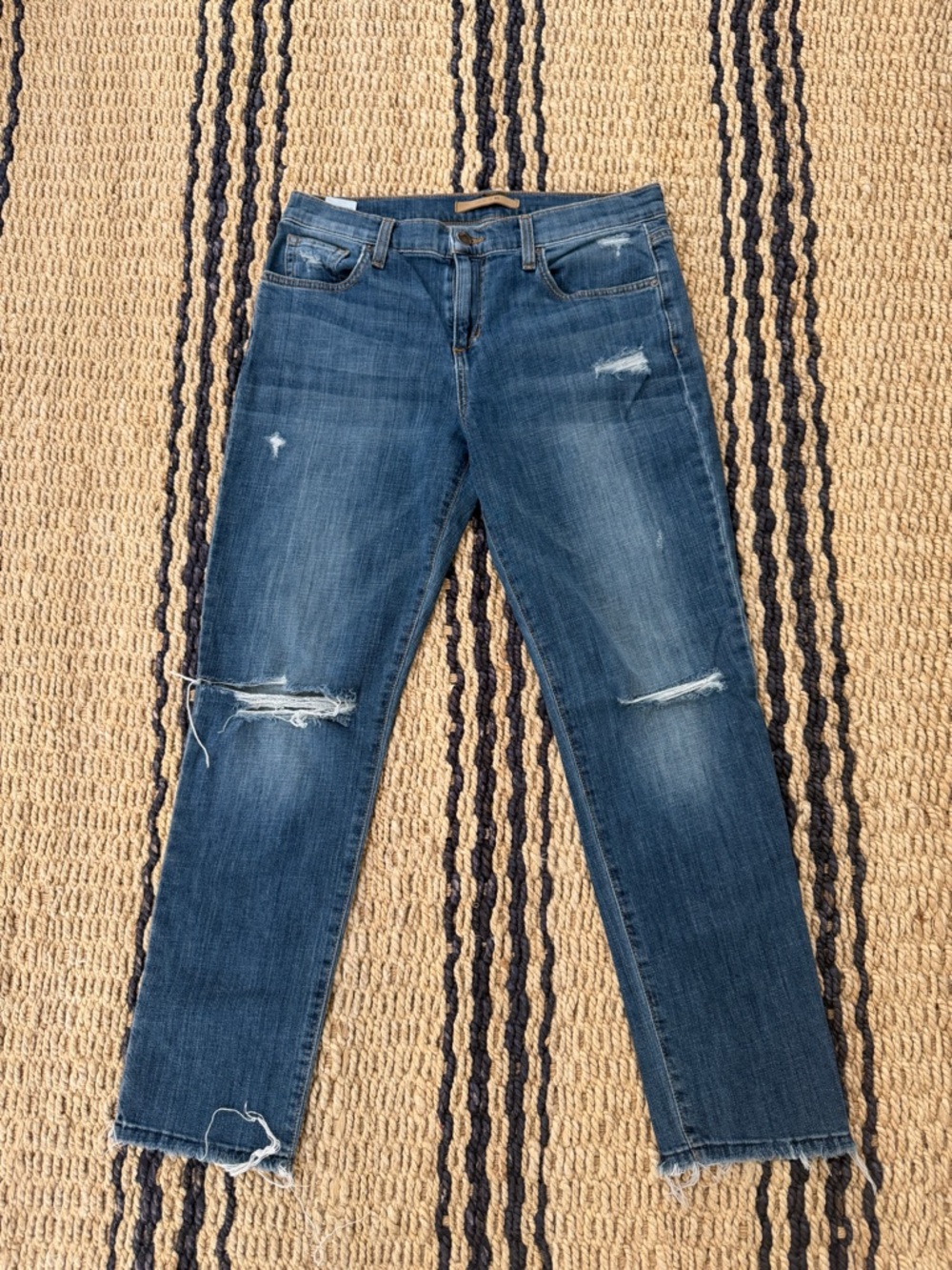 Joe’s Jeans Ex-Lover Boyfriend Style Distressed Straight Ankle. Size 27. EUC.